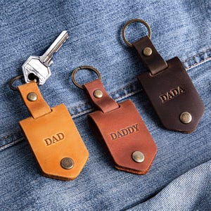 Personalized DADDY Photo Keychain, Custom Leather Picture Keychain Gift from Daughter, Handwriting Keepsake 画像 10