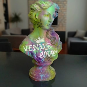 Venus Greek Goddess Pop Art Sculpture,Graffiti Bust,Aphrodite Handmade Statue ,Hand-Painted Bust,Street Style Sculpture,Hand Crafted Decor