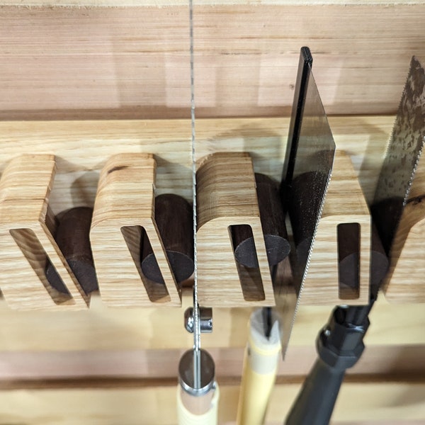 Hand Saw Holder