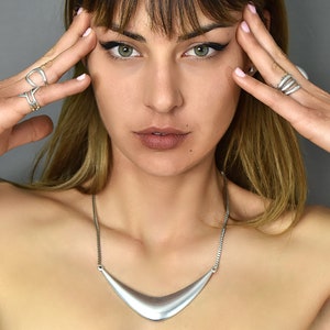 Silver Choker Necklace, Silver Chain Choker Collar, Antique Silver Chunky Necklace, Minimalist Modern Bib V Necklace, Women Boho Necklace