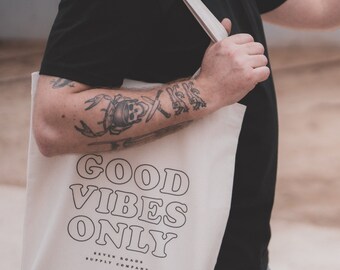 Good Vibes Only - Ecru Tote Bag. Recycled organic cotton. Young French brand. Adventure, van-life, roadtrip, motorcycle, nomad, lifestyle.