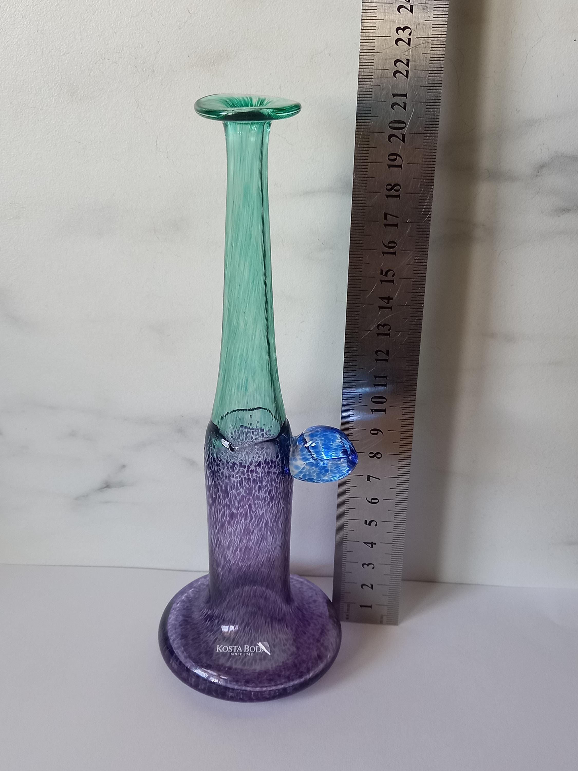 Kosta Boda「Windpipe」花瓶、Bertil Vallien作 – Scandinavian Art