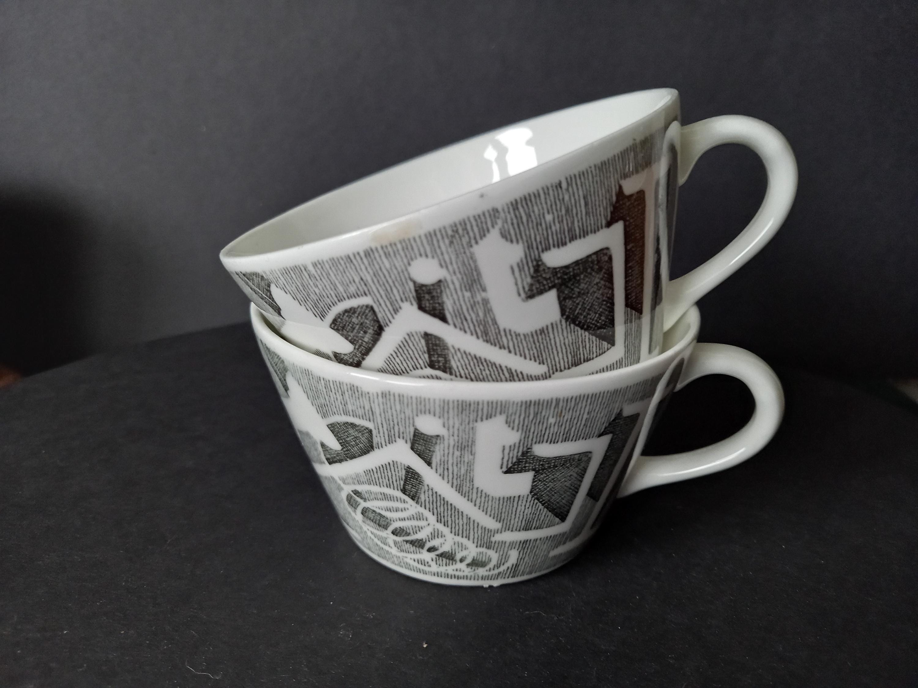 Gustavsberg Stig Lindberg Tea Cups, Calle Blomqvist Pattern