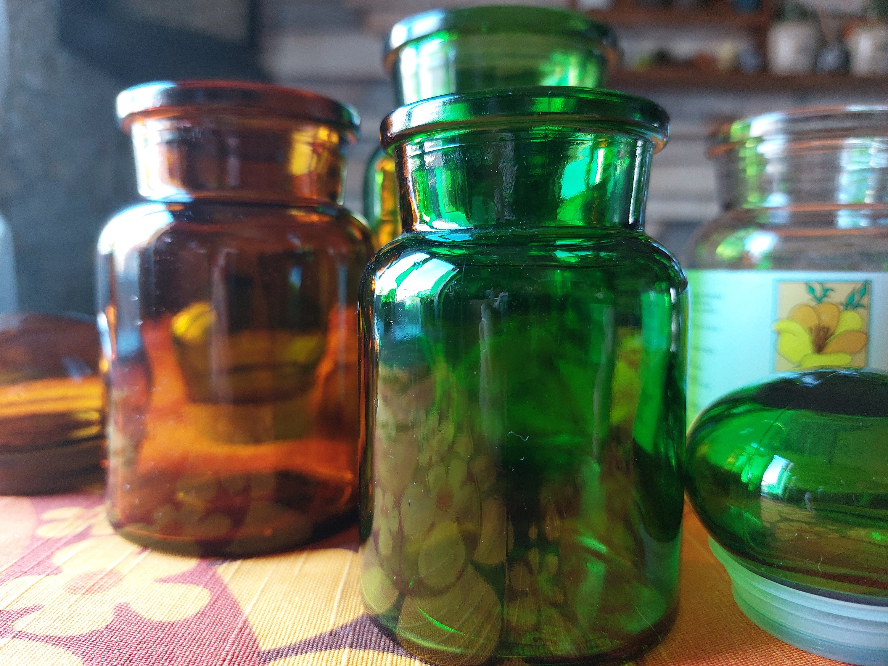 Grand pot ancien en verre soufflé avec bouchon en liège