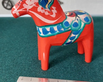 Dala Horse Red ,Vintage Swedish Dala Horse, Folk Art Figurine
