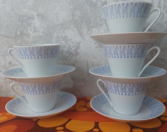 Karlskrona,Sweden.Vintage  of 5 coffee cups and 5 saucers , Karlskrona 1013/67,blue Heart leaf Pattern.