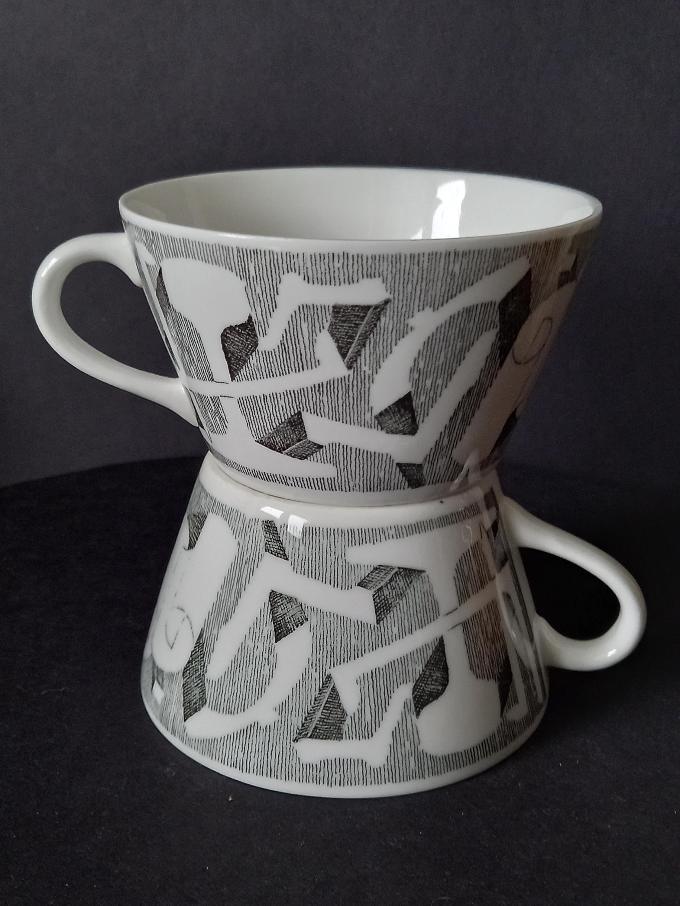 Gustavsberg Stig Lindberg Tea Cups, Calle Blomqvist Pattern