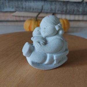 Vintage Marbell Stone Art Belgium Figure Child Sandstone Art,Girl with a baby in a rocking chair