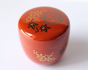 Natsume: ancient box for the tea ceremony in Japan