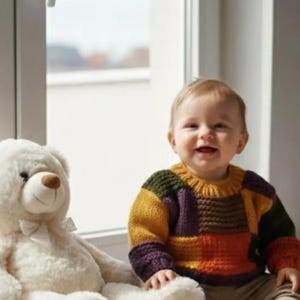 Pastelkleurige patchwork babytrui | Handgebreid katoenen pasgeboren cadeau | Uniseks peutertrui afbeelding 1