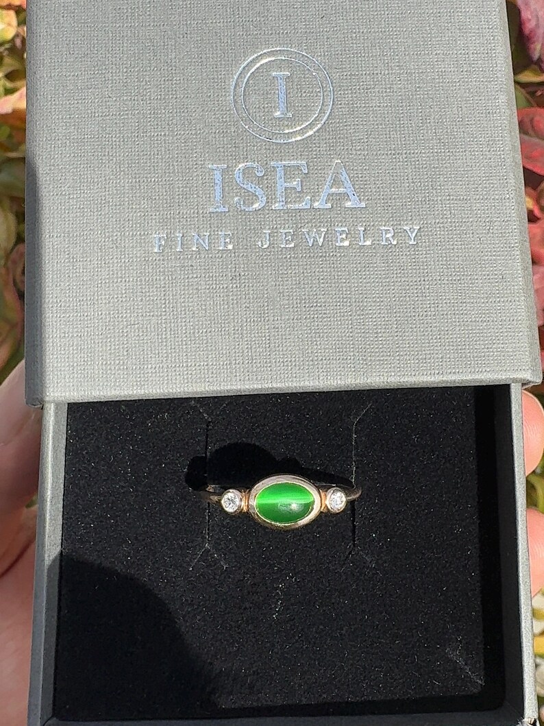 14k Gold Jade Ring: Green Gemstone & Lab Diamond Accent image 3