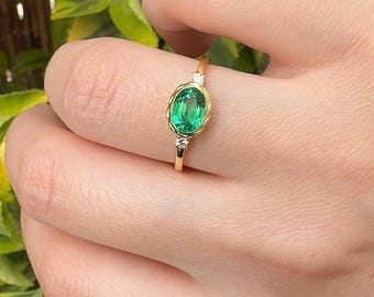 Vintage Inspired 14K Gold Emerald Ring – Dainty Oval Gemstone Jewelry