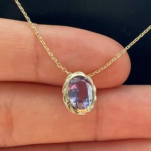 Vintage 14K Gold Alexandrit Oval Anhänger Halskette: Romantisches Geschenk