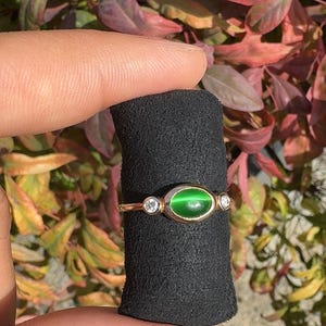 14k Gold Jade Ring: Green Gemstone & Lab Diamond Accent image 7