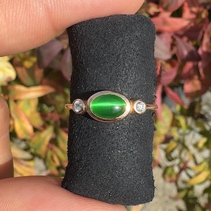 14k Gold Jade Ring: Green Gemstone & Lab Diamond Accent image 1