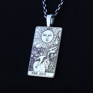 Silber Tarot Die Sonne Halskette, 925K Sterling Silber The Sun Tarot Card Anhänger, Tarot Sun Card Halskette, Tarot Geschenke, Tarot Sonnen Schmuck