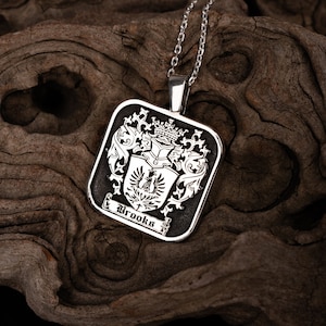 Personalized Family Crest Necklace, Gold Custom Coat of Arms Clan Pendant, Silver Family Seal Pendant, Custom Signet Pendant, Clan Pendant