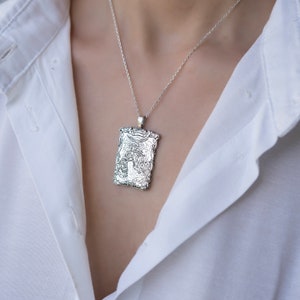 Collier de tarot reine des baguettes en argent, pendentif de carte de tarot reine des baguettes en argent sterling 925K, collier de carte tarot reine des baguettes