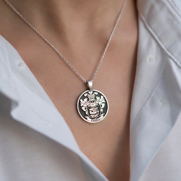 Personalized Family Crest Necklace, Gold Custom Coat of Arms Clan Pendant, Silver Family Seal Pendant, Custom Signet Pendant, Clan Pendant