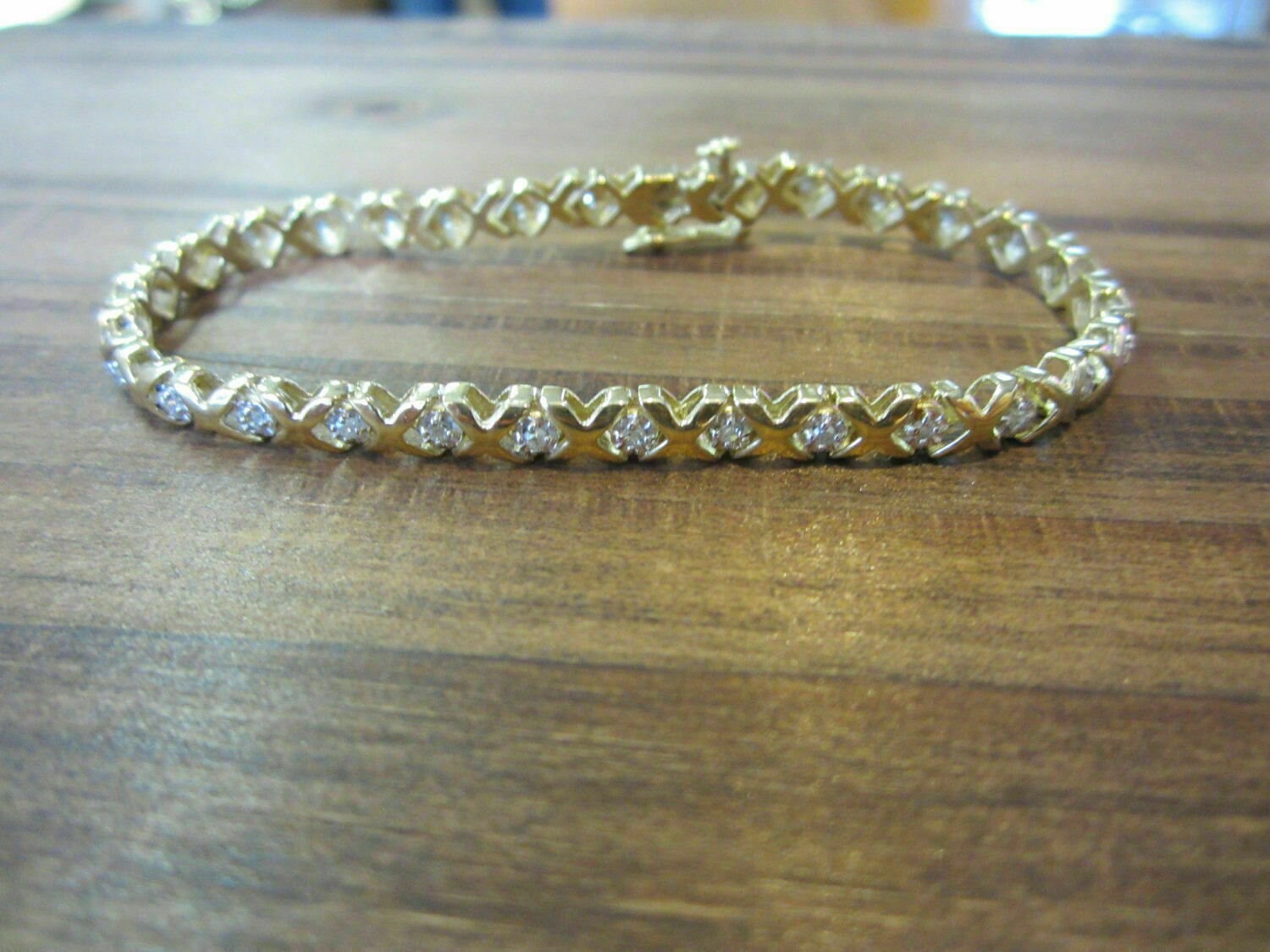 Round Illusion Setting Diamond Bracelet in 10K Gold at Rs 55000 in Mumbai