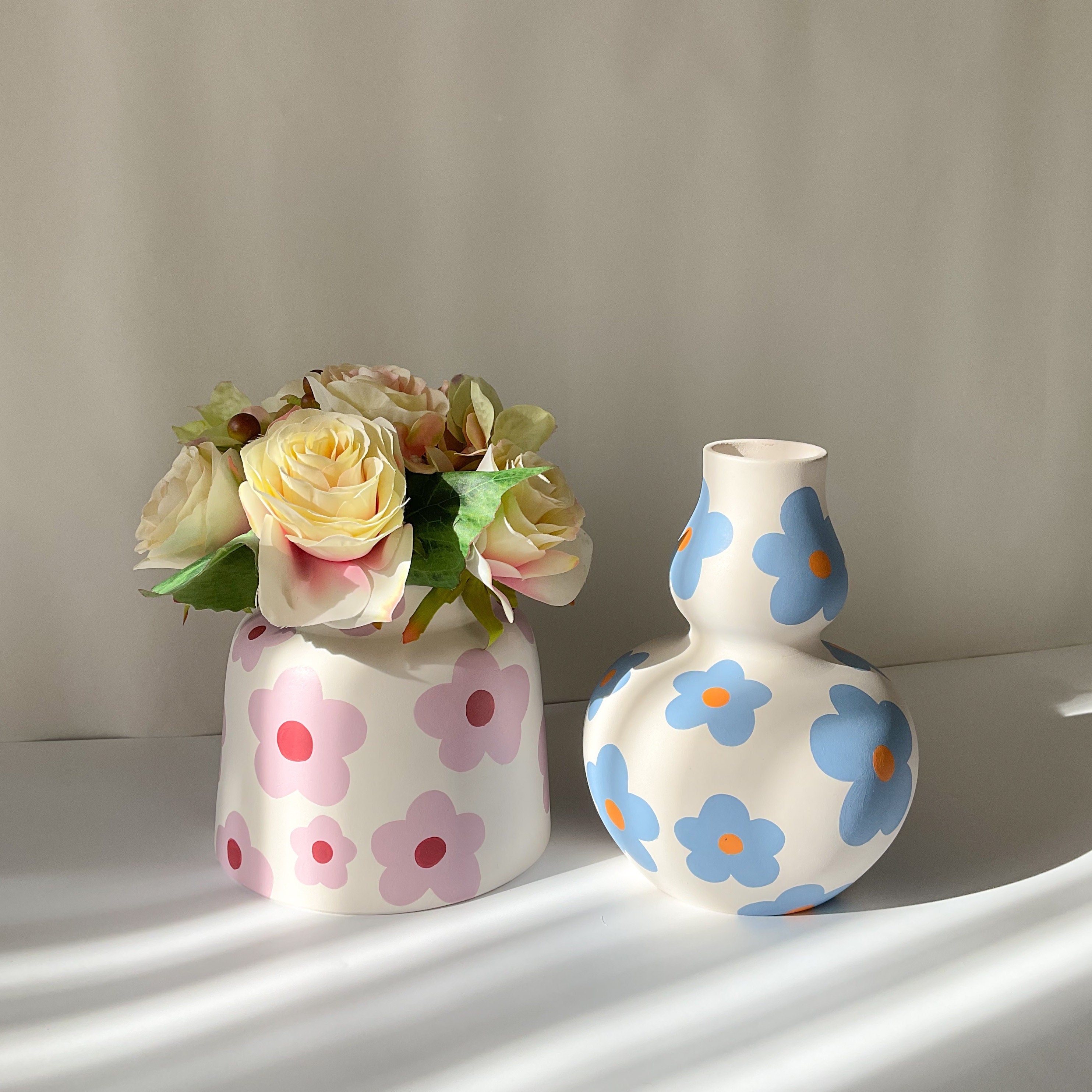 Colored matte glass vase, flower holder, pen holder, flower arrangement,  dried flowers, floral art, home accessories, gifts - Shop BOVER Pottery &  Ceramics - Pinkoi