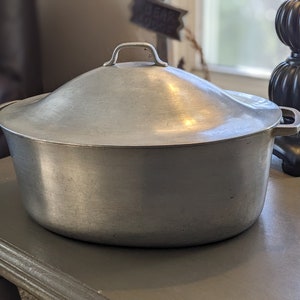 2 Piece Perfection Cast Aluminum Soup Pot Dutch Oven W/ Bail