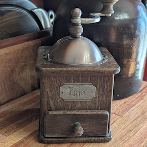 Vintage Zassenhaus Coffee Grinder, Manual Crank, Made in West Germany