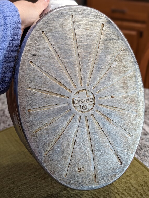 Vintage Griswold No 99 Aluminum Oval Roaster With Trivet & Red Lid
