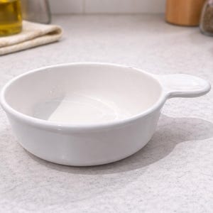 Corning Ware 550-ml Grab-It Casserole dish, All White, #P-150-B, no lids.