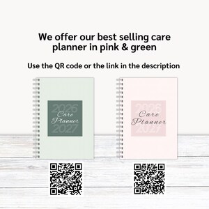 Op de afbeelding: Twee spiraalgebonden zorgplanners, &eacute;&eacute;n lichtgroen en &eacute;&eacute;n roze, elk met een vierkant label met de tekst "2026 Care Planner 2027". De tekst "We offer our best selling care planner in pink & green" staat erboven.