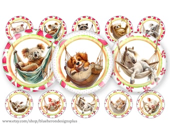 Może przedstawiać: Zestaw 10 okrągłych cyfrowych obrazów clipart z motywem arbuza przedstawiających różne zwierzęta relaksujące się w hamakach. Każdy obraz przedstawia inne zwierzę, w tym koalę, psa, konia, świnię, kota i szop pracza.