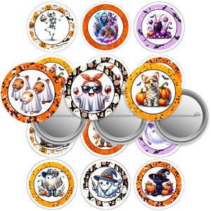 Op de afbeelding: Een verzameling Halloween-thema speldjes. De speldjes tonen verschillende ontwerpen, waaronder een skelet, geesten, een corgi in een mummiekostuum en een zwarte kat. De speldjes hebben oranje, paarse en zwarte randen met Halloween-afbeeldingen.