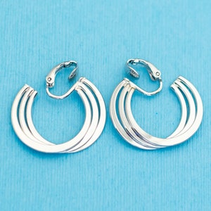 Vintage SilberFarbene Ohrclips von Avon, N27