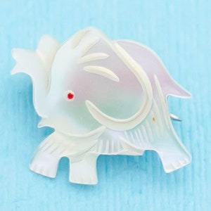Vintage White Adorable Elephant Brooch N18