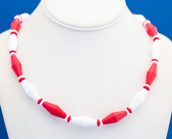 Vintage Red & White Beaded Necklace by Avon- 28 i… - image 3