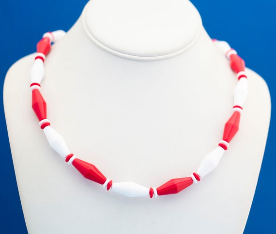 Vintage Red & White Beaded Necklace by Avon- 28 i… - image 2