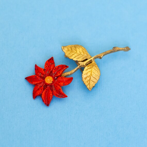 Vintage Red Vermillion Floral Gold Tone Brooch - … - image 1
