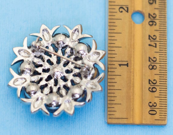 Bijou broche ancienne metal doré n°29 femme pinup vintage fleur rose - Montres & Bijoux