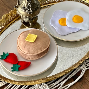 Felt Play Food Breakfast Set: Pancakes, Eggs, Strawberries