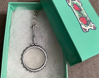 Metal Linda Trifari 3.0  Magnifying Glass