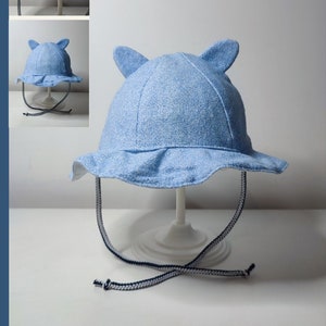 Reversible baby hats