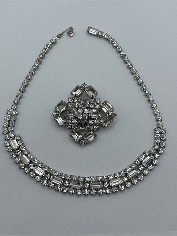 Vintage weiss rhinestone necklace and brooch #160