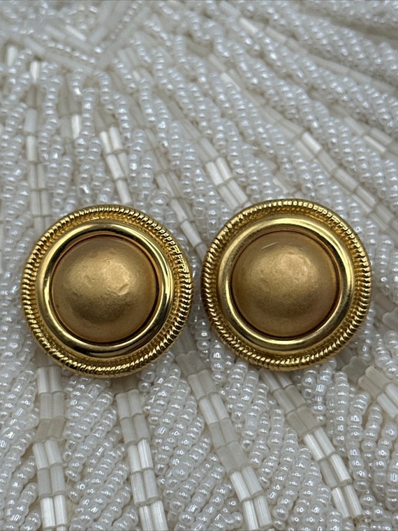 Vintage Monet earrings clip on , gold tone #56