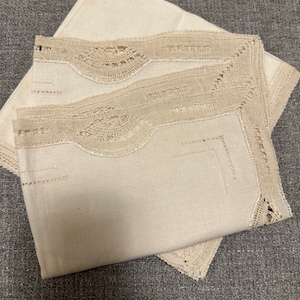 Antique Linen Square Placemats. Doilies Set Of 5 ( 3/2) 1940’s