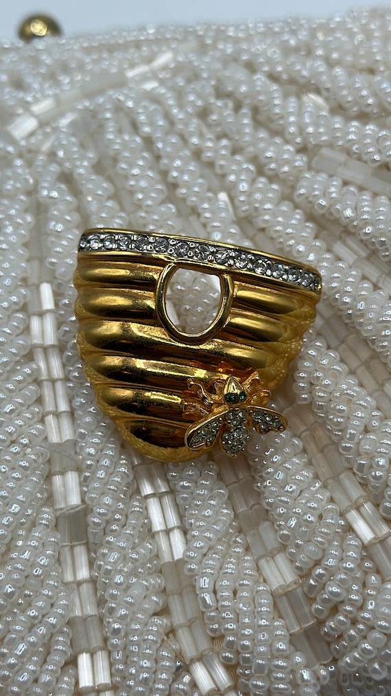 1980's Joan Rivers Gold Plated Bee Hive Brooch - image 1