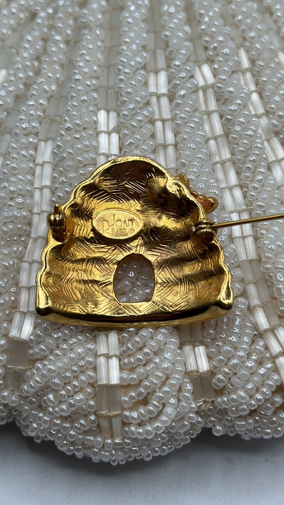 1980's Joan Rivers Gold Plated Bee Hive Brooch - image 6