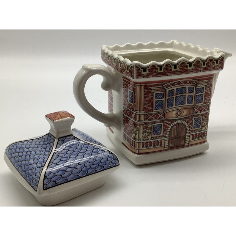 Sadler Teapot elizabethan House English Country House 4439