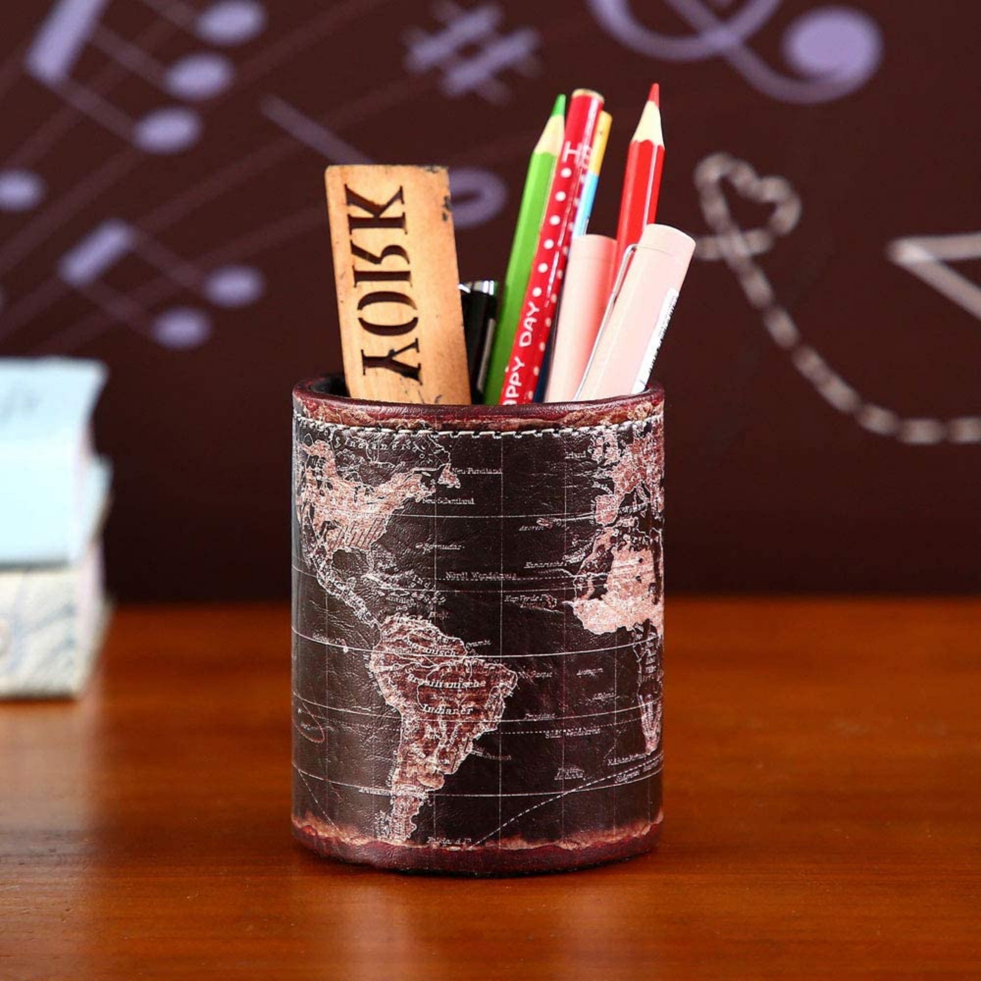 Amoysanli Globe Pen Holder Desk Decor Organizer Cute Cool Fun Vintage Pencil Cups Gifts for Teacher Kids Men Desk Accessories