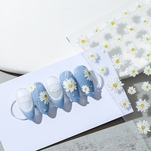 White daisy flower Nail Art Decals|Nail Sticker| Nail Diy  -  5D Self-Adhesive Nail Sticker