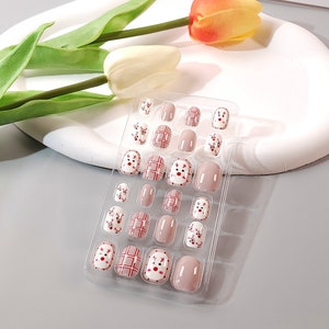 24Pcs Cartoon Press on Children Nails, Christmas elk False Nail Tips, Kids Fake Nail Art, Self-Adhesive 6-15 year old